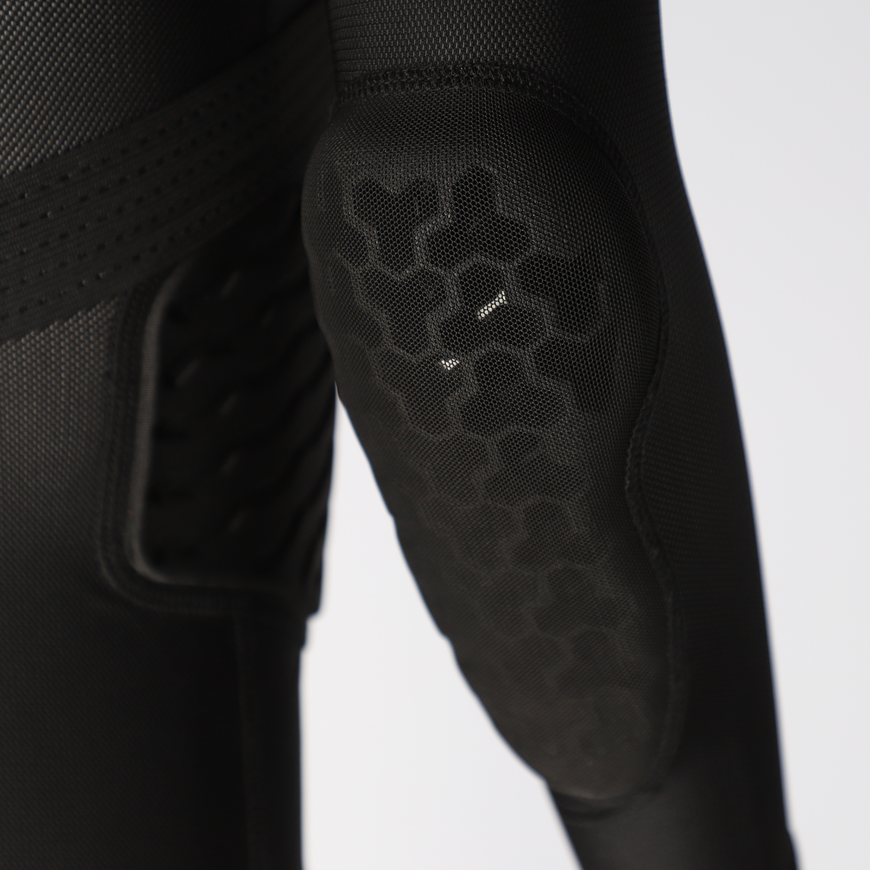 PETO ACERBIS INFANTIL FLUX AIR - NEGRO